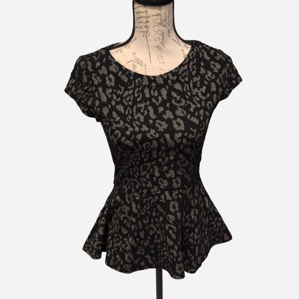 Bobeau Size XS Cheetah Print Blouse